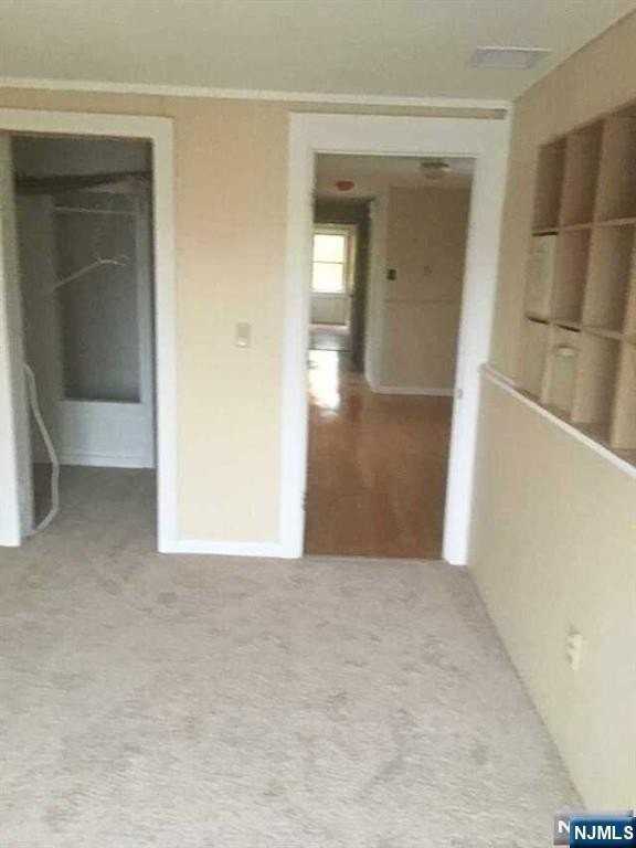 24 Hackett Pl - Photo 4 of 10