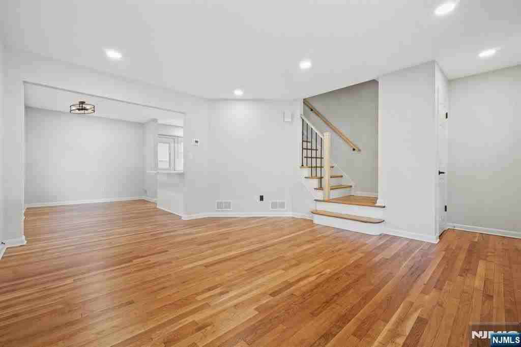 100 Cortland Pl - Photo 4 of 19