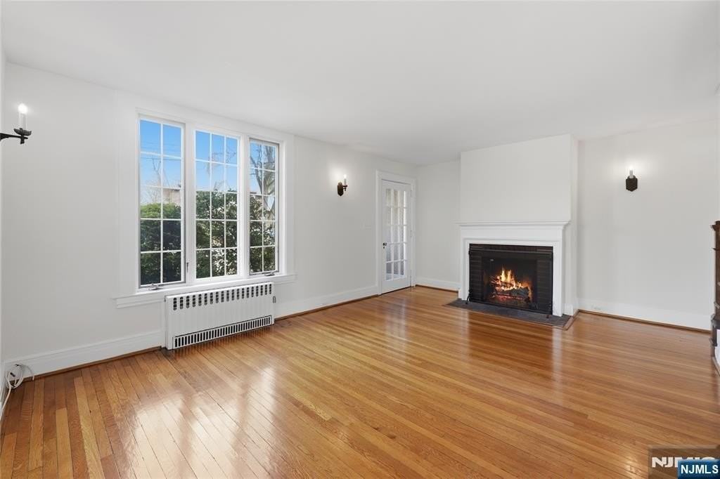 54 Pomander Walk - Photo 3 of 33