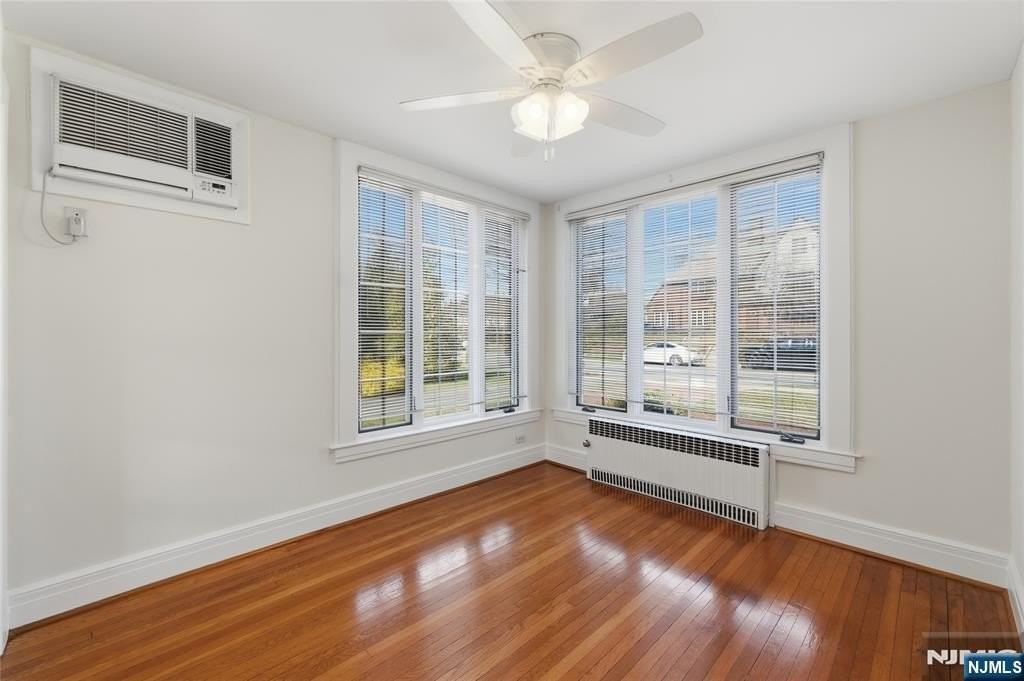 54 Pomander Walk - Photo 6 of 33