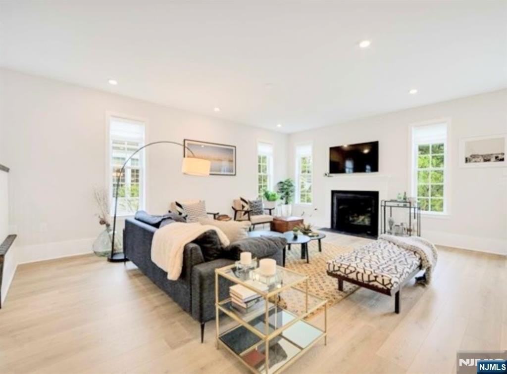 1 Davies Dr - Photo 6 of 35