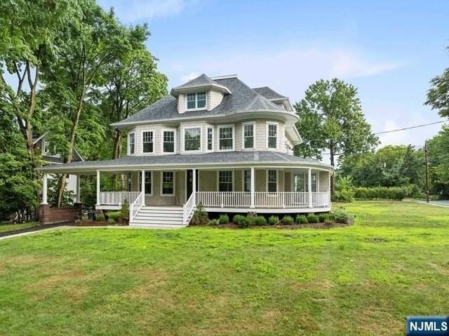 389 Spring Ave - Photo 4 of 33