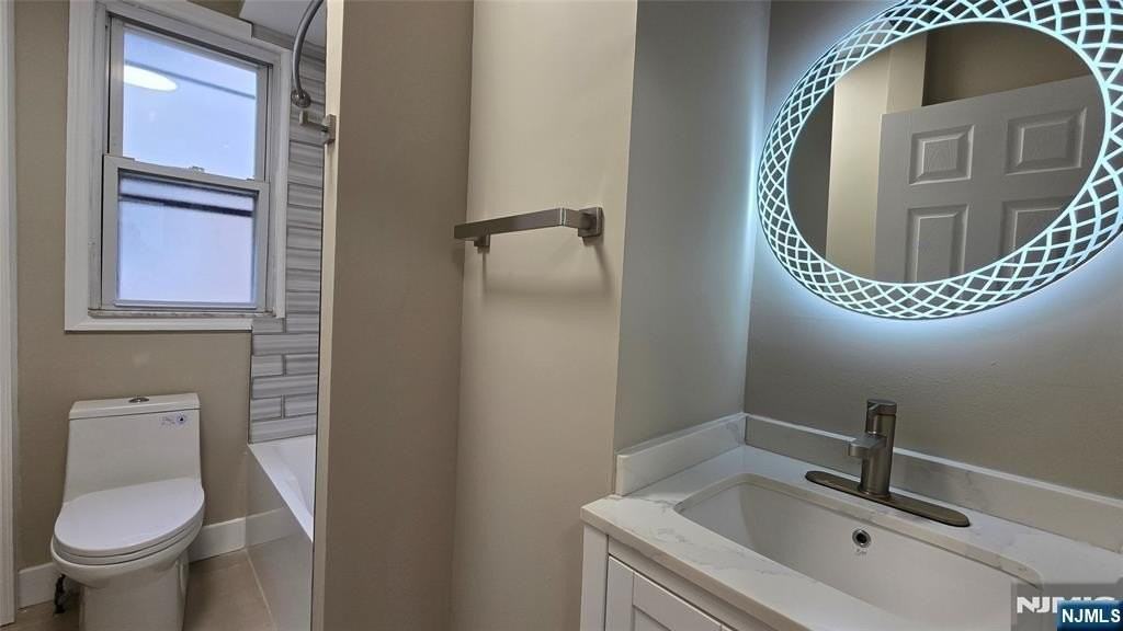 411 Lanza Ave - Photo 3 of 5