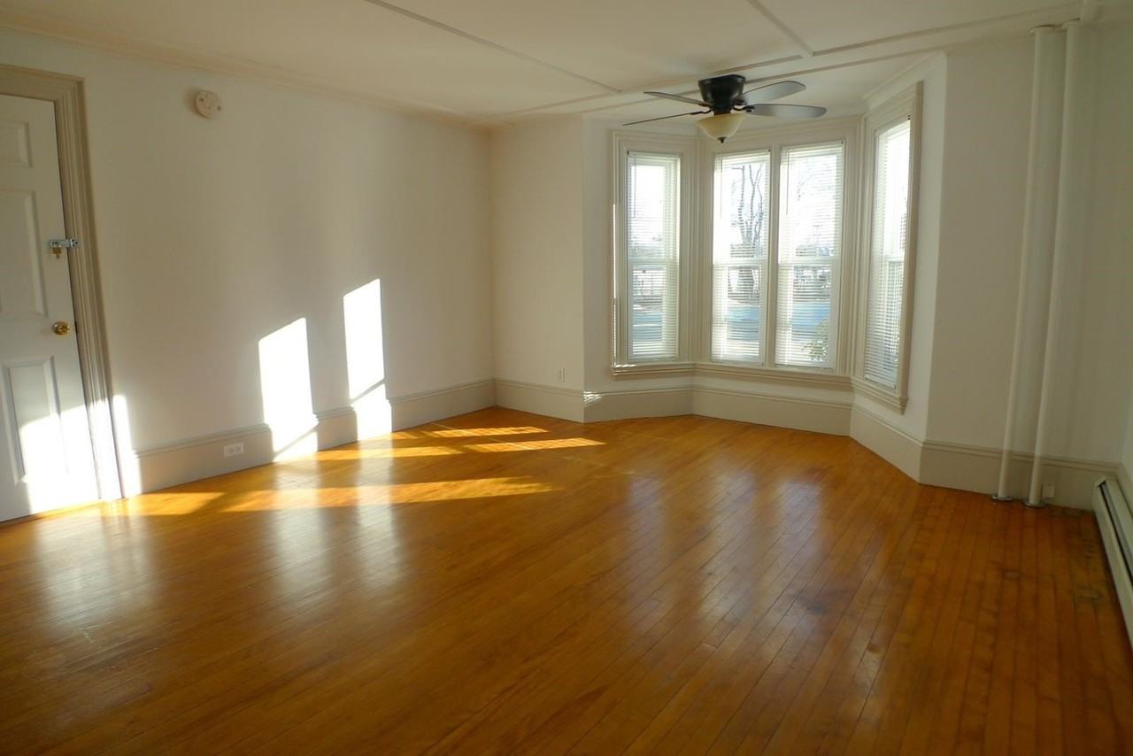 83 Main St #2B - Photo 5 of 17