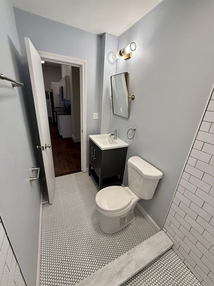 132 Middle St #4 - Photo 7 of 8
