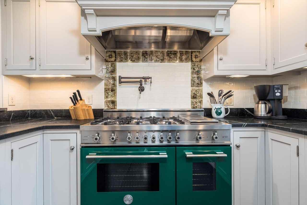 69 Court St - Photo 6 of 46