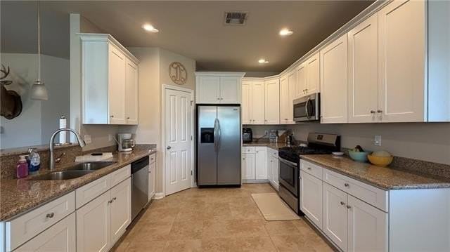 5181 Woodcrest Dr - Photo 4 of 12