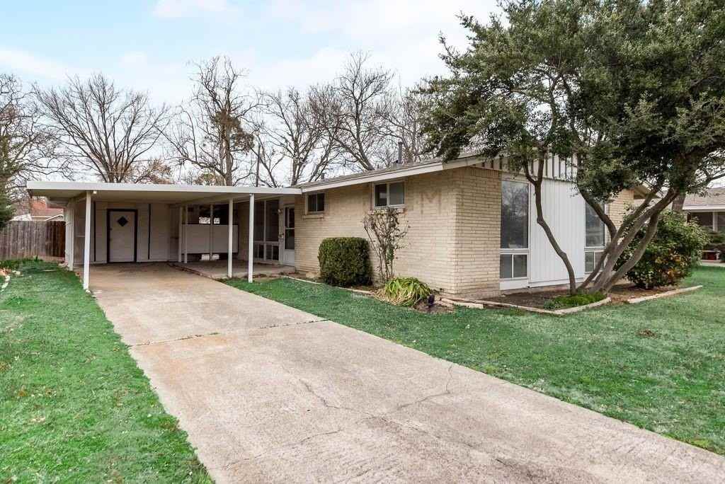 1815 Spring Ave - Photo 2 of 19
