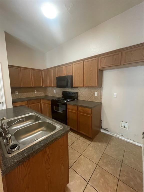 1149 Redman Ave - Photo 5 of 13