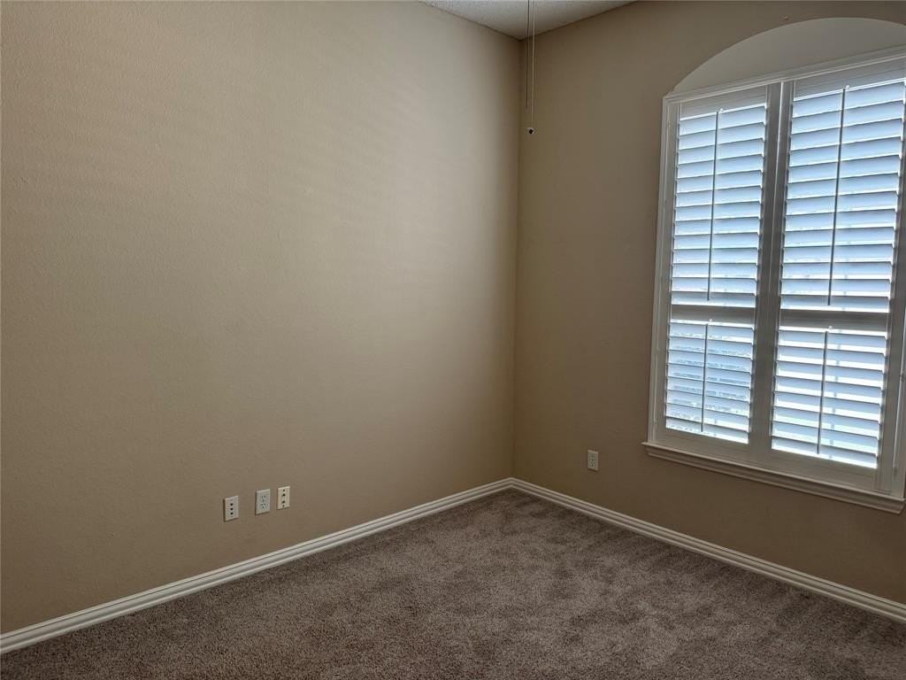 8272 Beartooth Dr - Photo 6 of 16