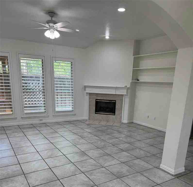 1131 Indy Ct - Photo 4 of 17