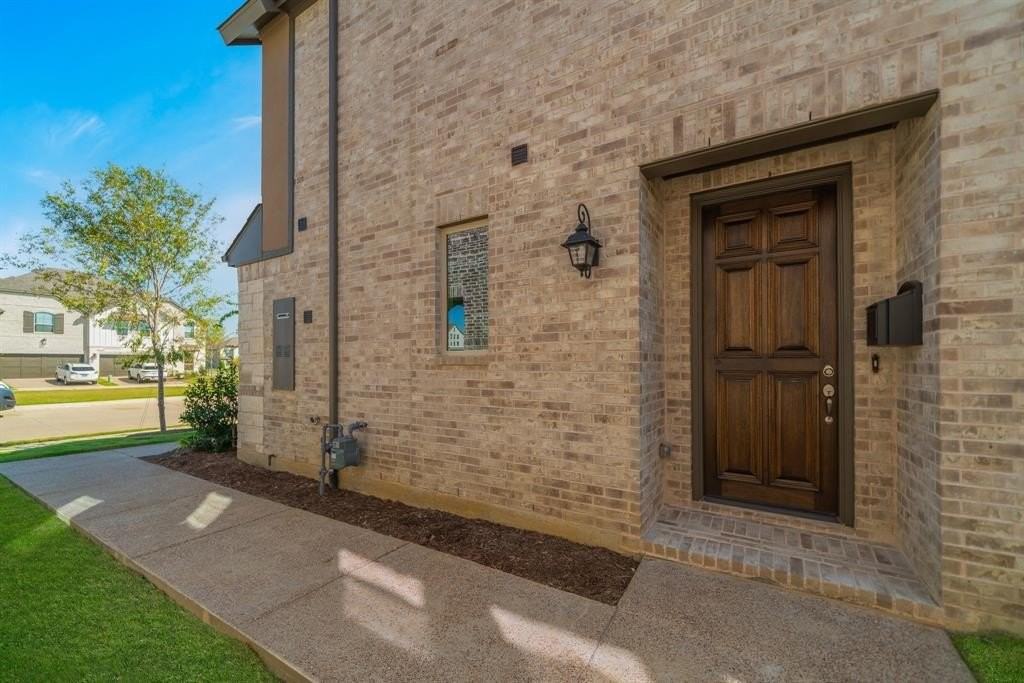 3524 Knightly Dr #2D - Photo 4 of 36