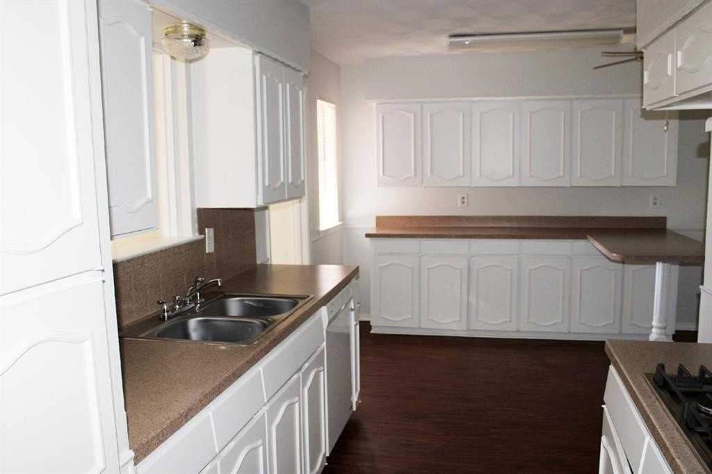 124 Oakhurst Dr - Photo 5 of 18