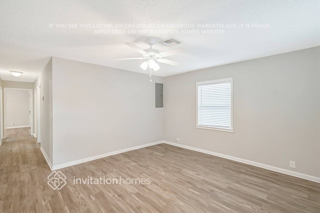 2746 Oklahoma St - Photo 4 of 26