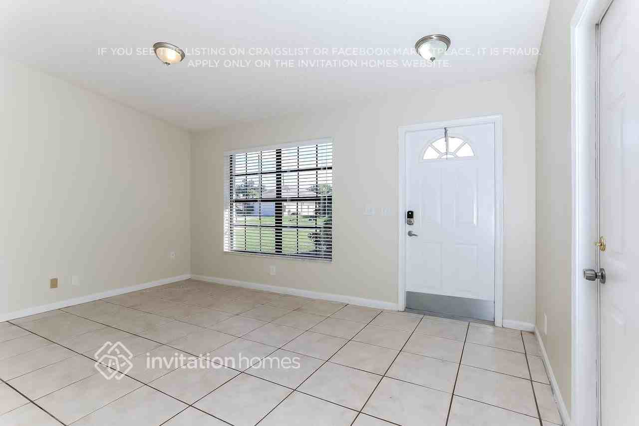 6225 Mullin St - Photo 2 of 19