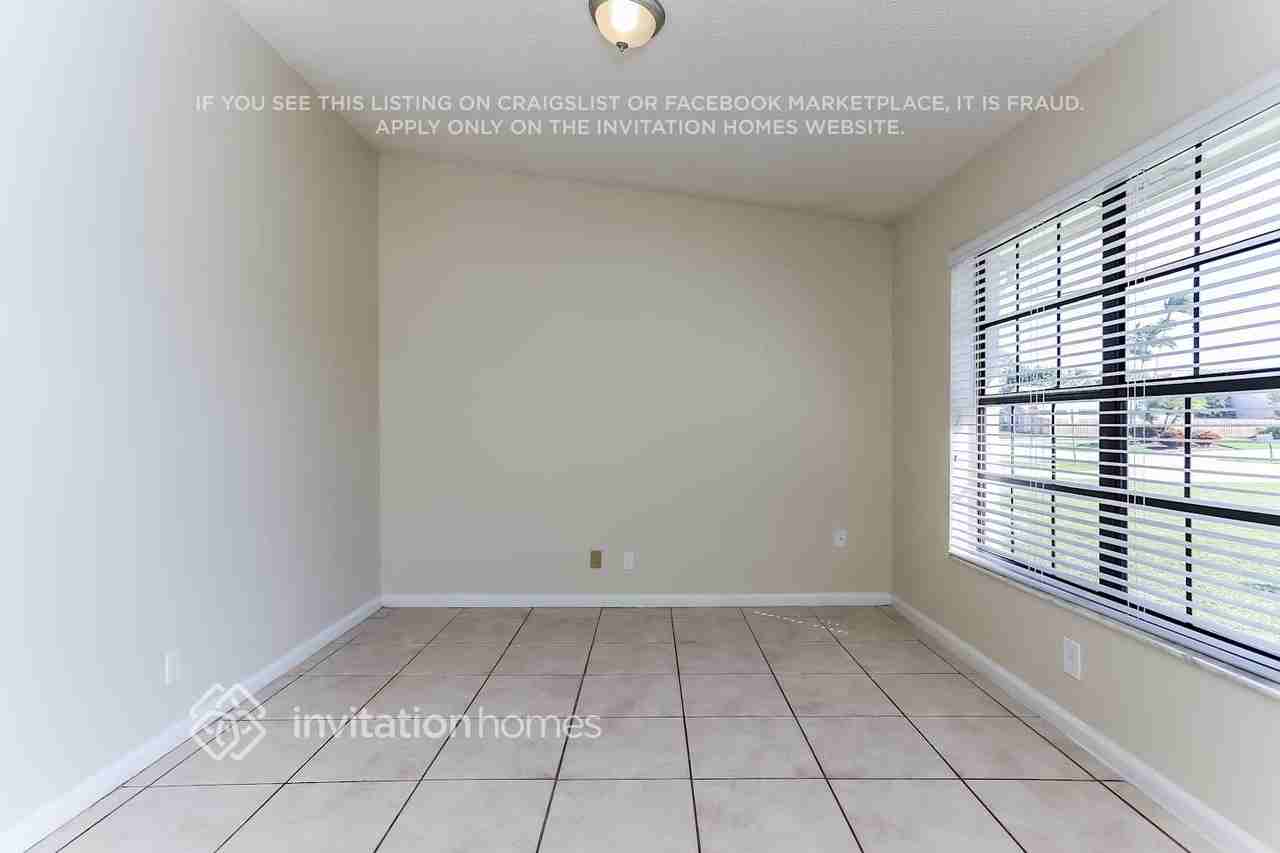 6225 Mullin St - Photo 4 of 19