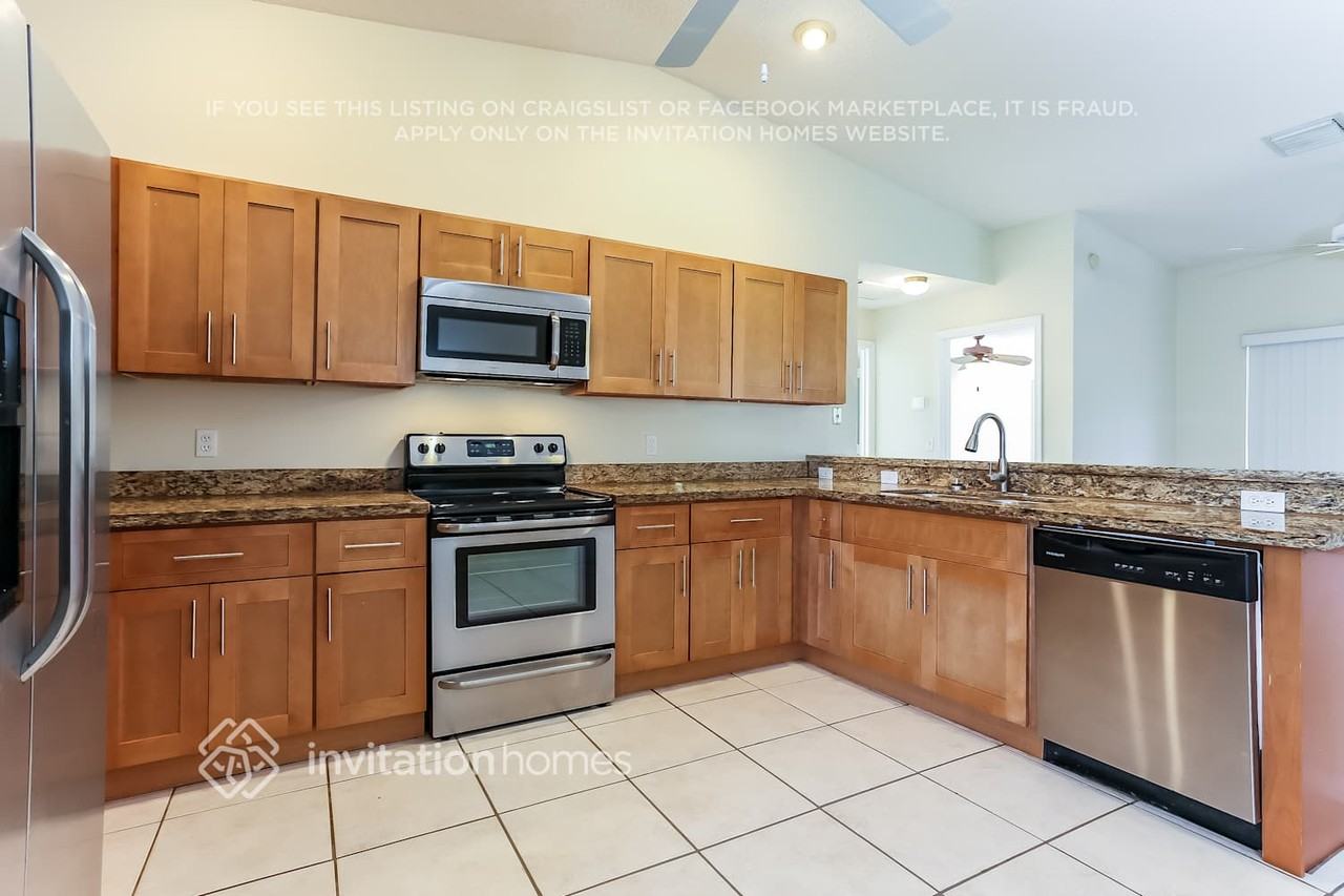 6225 Mullin St - Photo 5 of 19