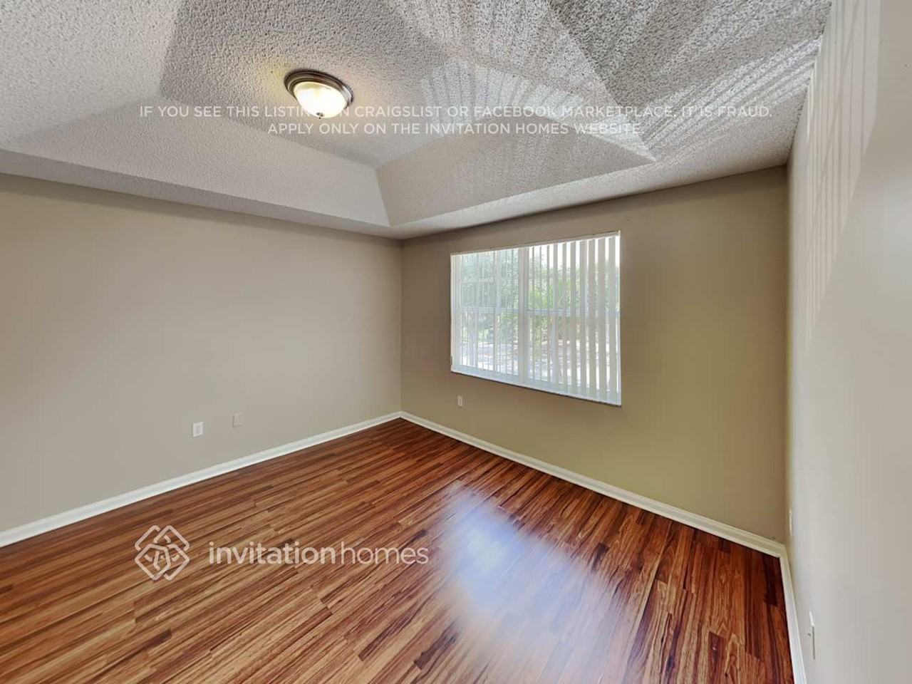 9283 Nw 55th St - Photo 6 of 13