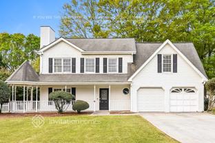 135 Lacey Oak Ln - Photo 1 of 1