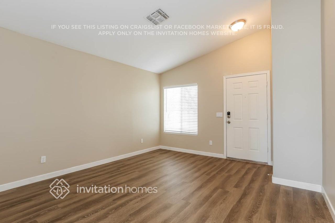 146 N 223rd Ave - Photo 3 of 17
