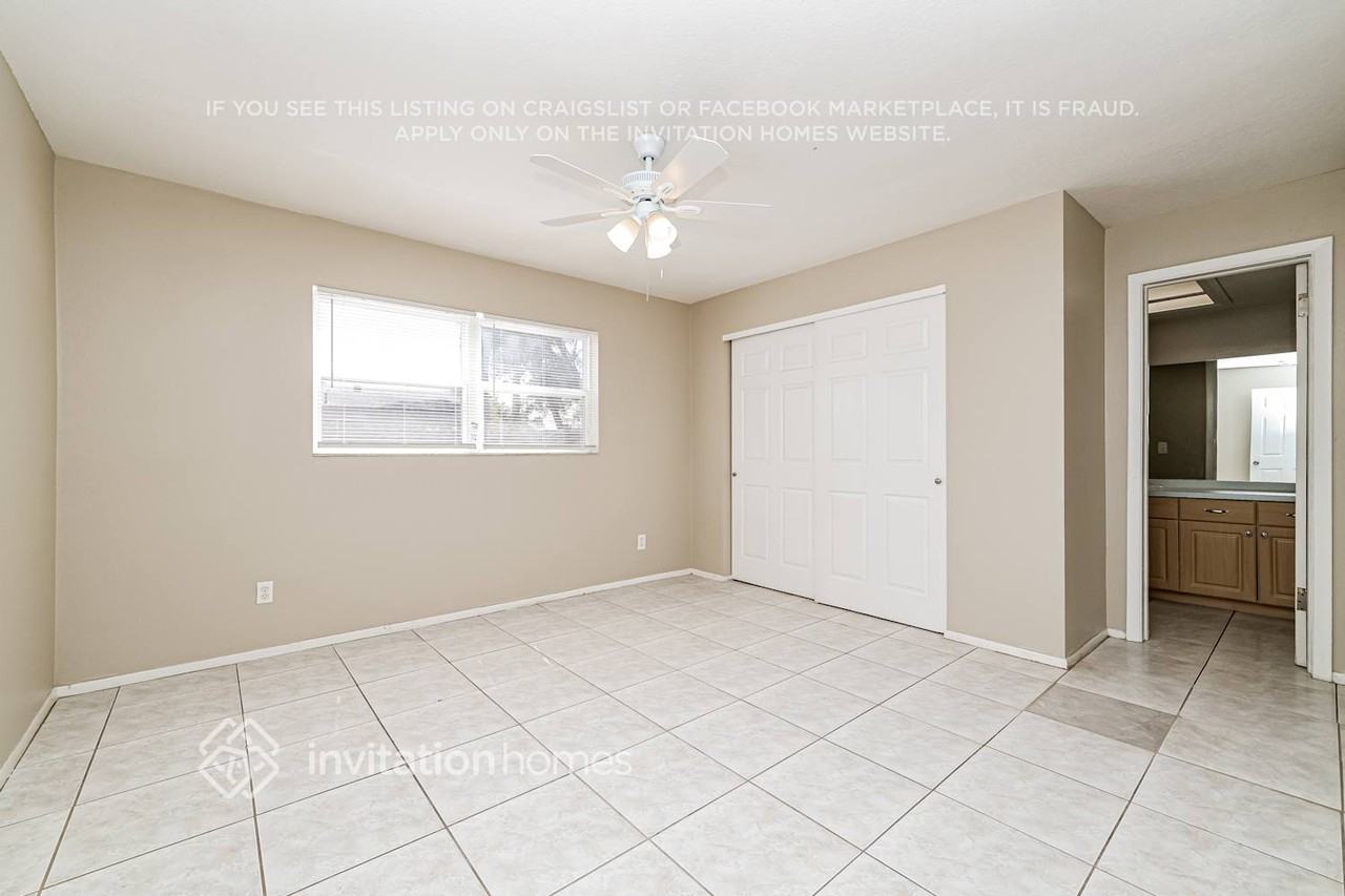 130 Ne Madison Cir N - Photo 4 of 17