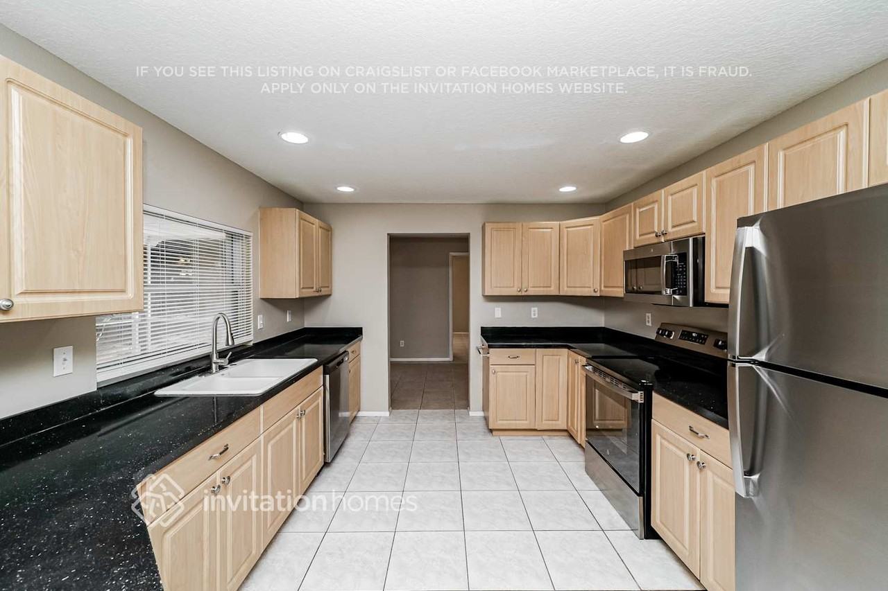 130 Ne Madison Cir N - Photo 5 of 17