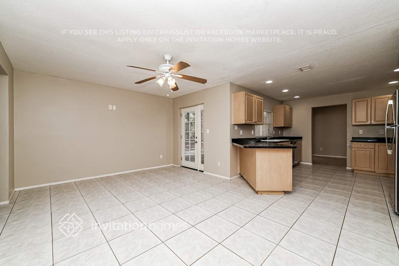 130 Ne Madison Cir N - Photo 6 of 17