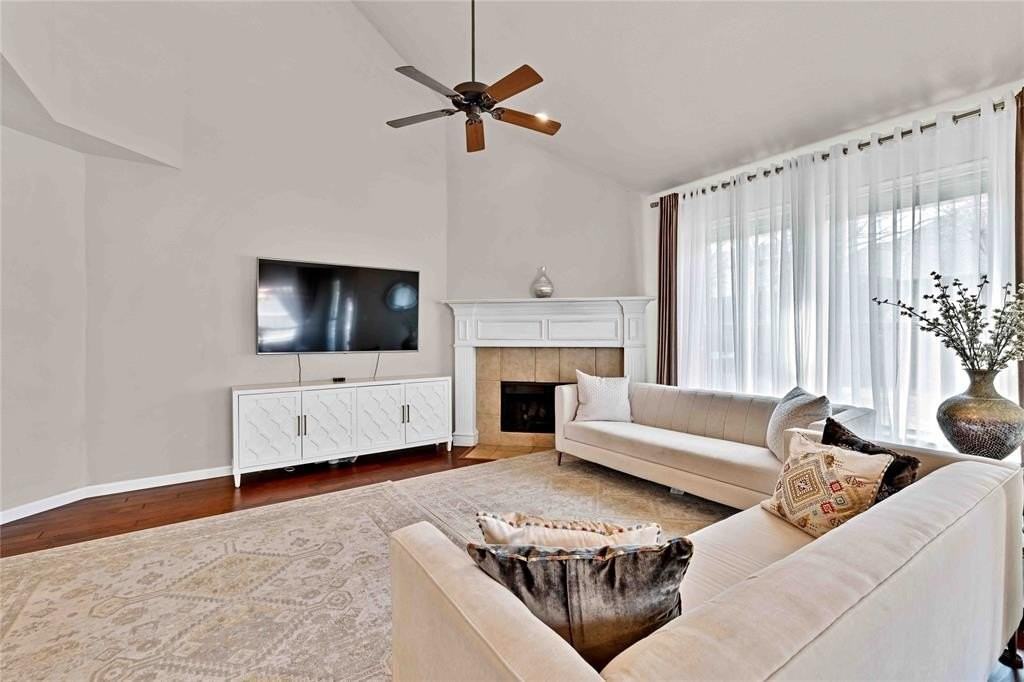 7305 Oak Leaf Dr - Photo 7 of 40