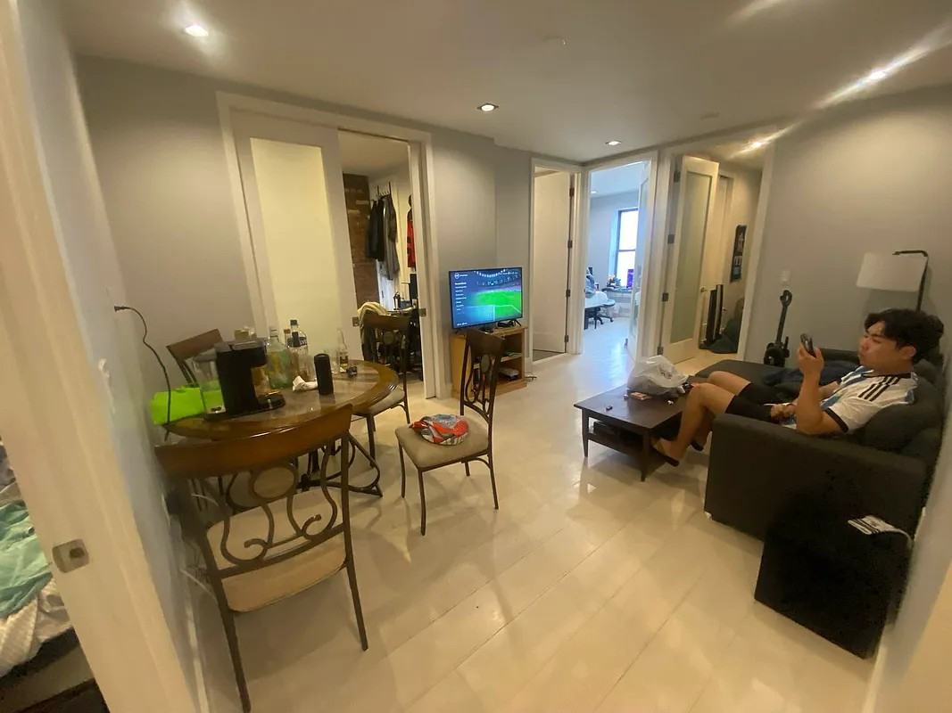 204 E 13th St #4 - Photo 2 of 7