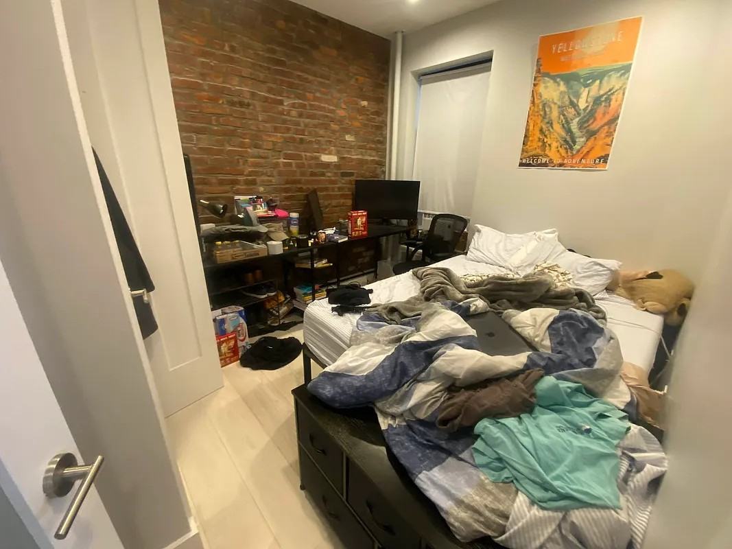 204 E 13th St #4 - Photo 3 of 7