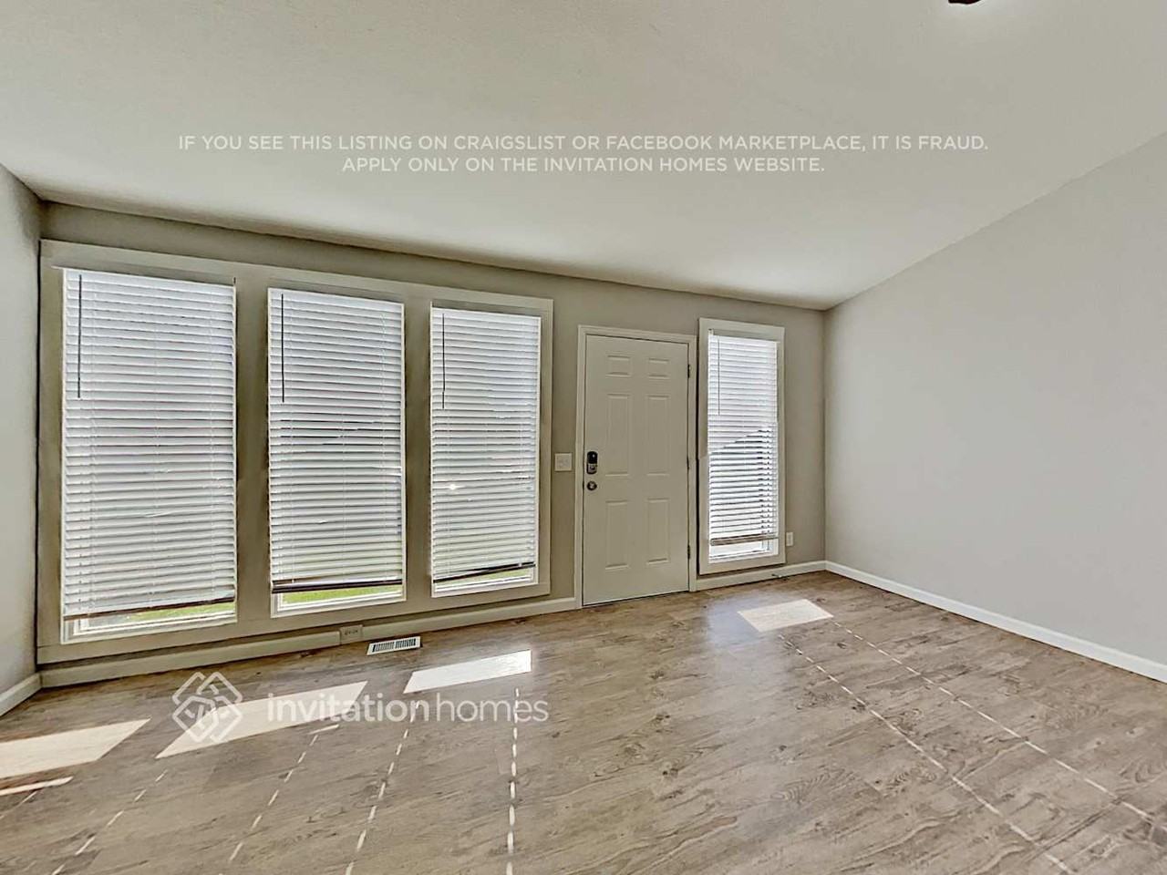 18621 E Columbia Pl - Photo 4 of 27