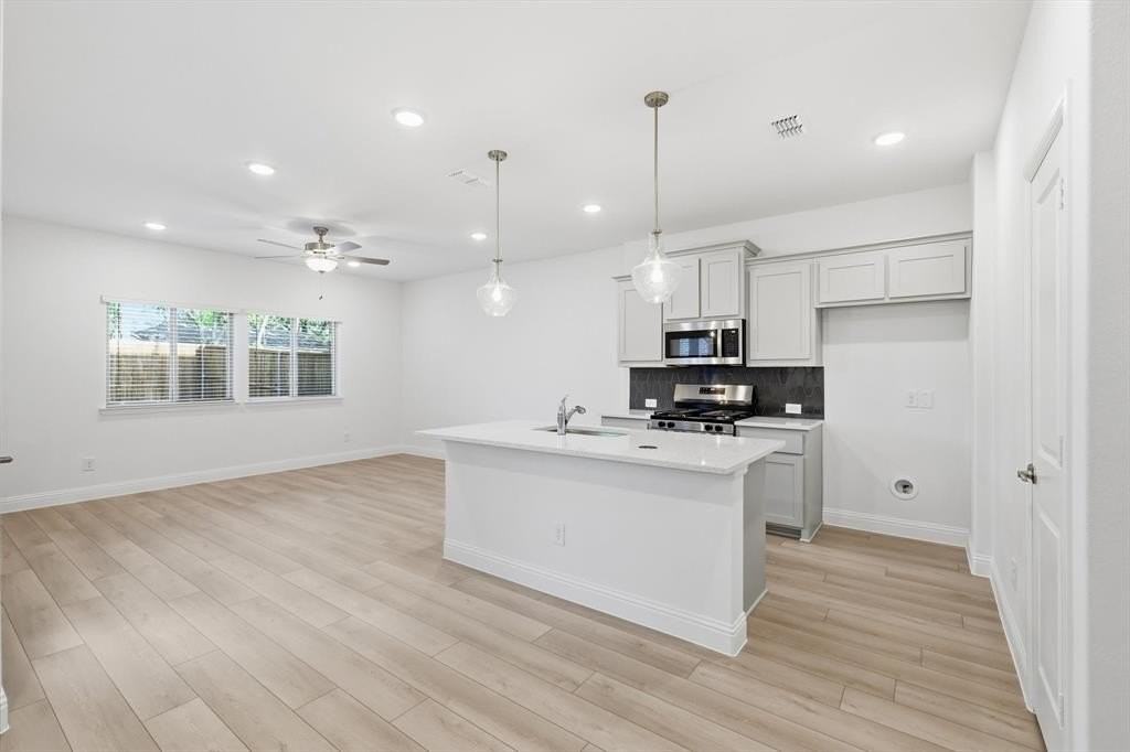 204 Griffith Dr #17 - Photo 6 of 31