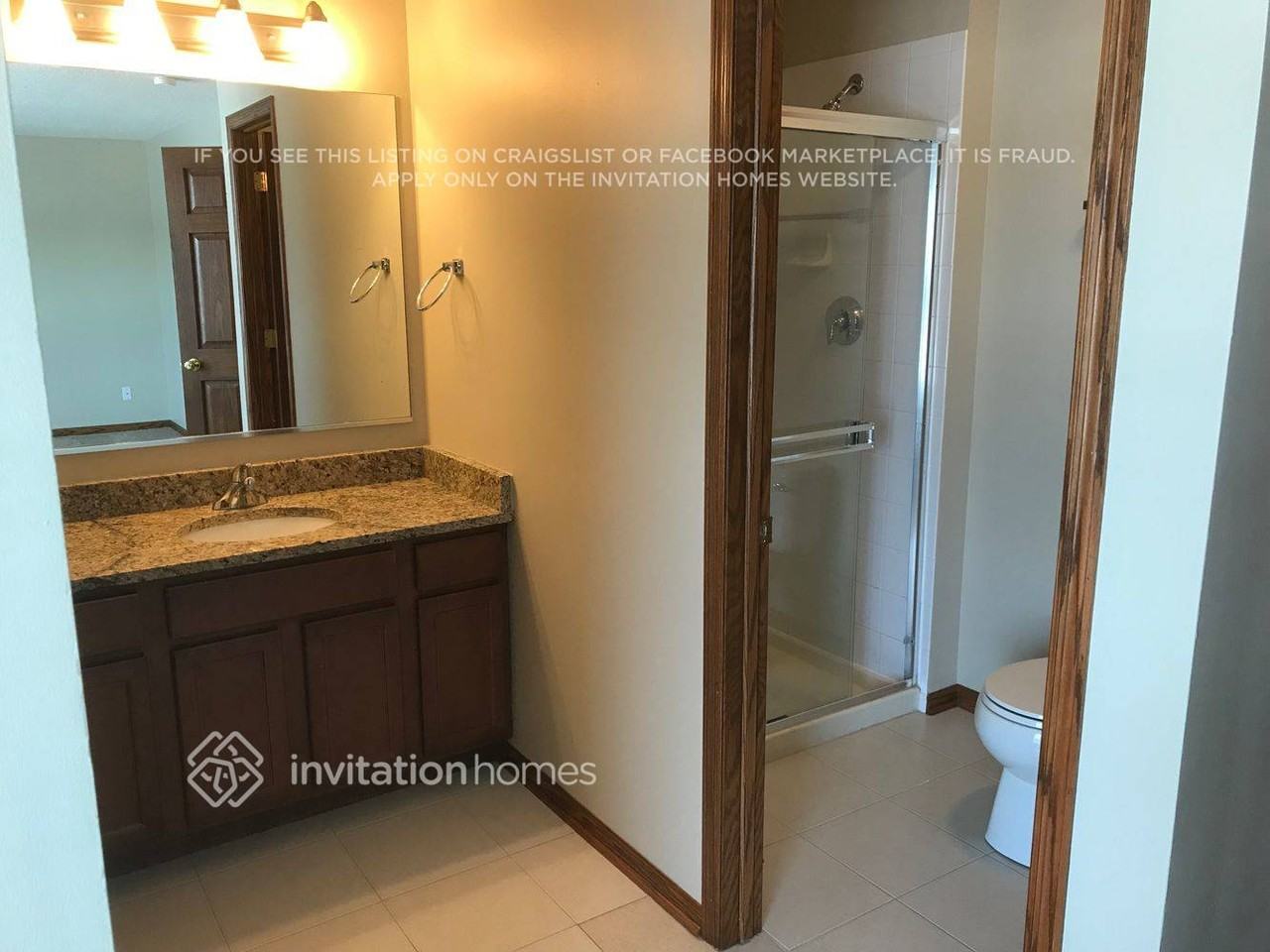 1134 Washington St - Photo 7 of 10