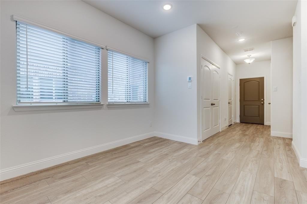 226 Griffith Dr - Photo 4 of 25