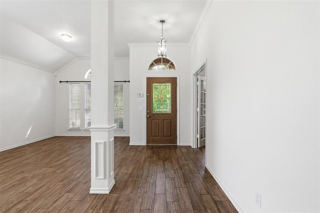 6404 Parkside Dr - Photo 7 of 31