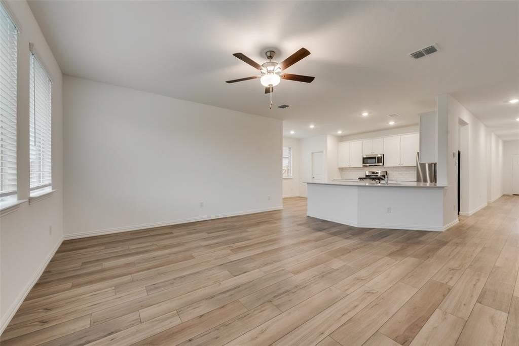 917 Dustwood Dr - Photo 7 of 19