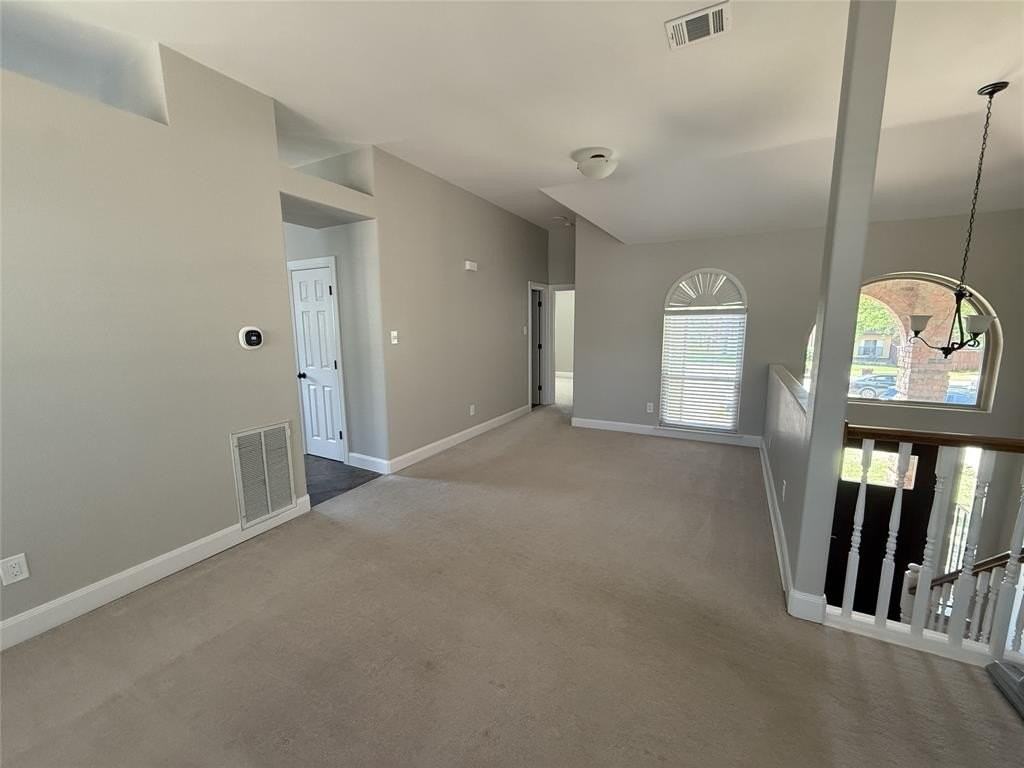 638 Saint Andrews Pl - Photo 4 of 19