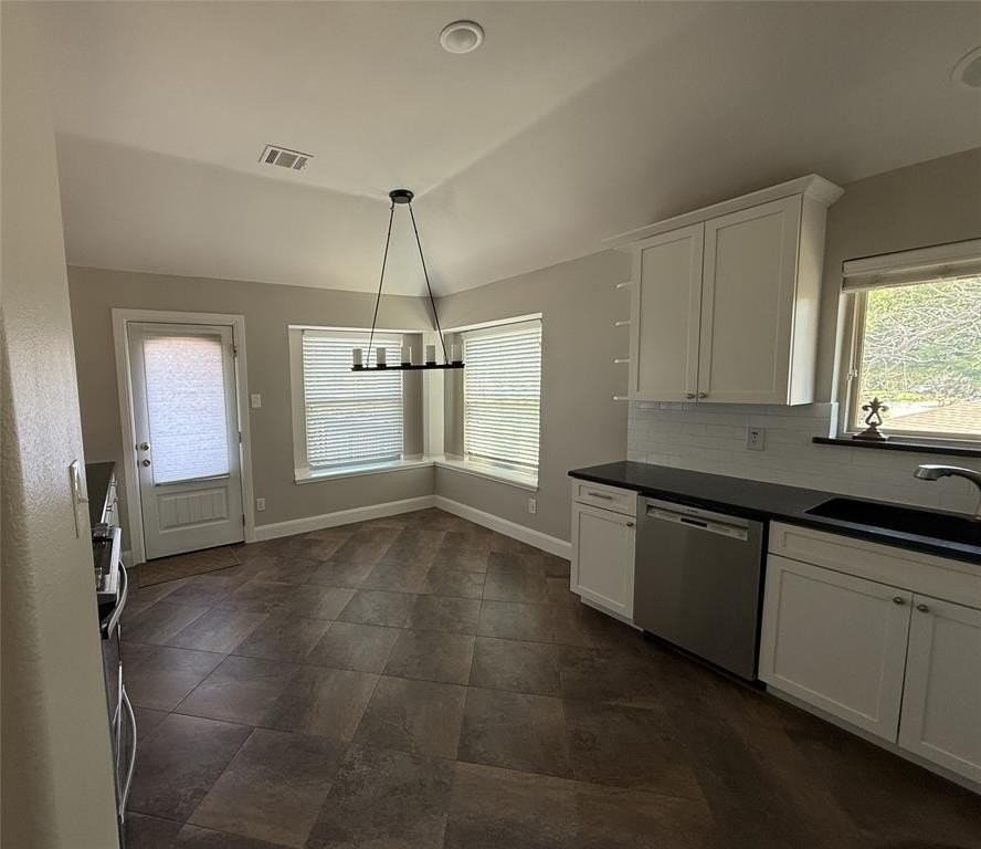 638 Saint Andrews Pl - Photo 6 of 19