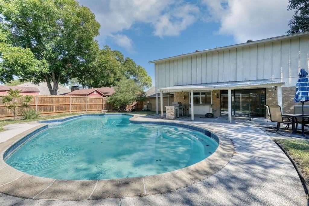 4529 Palos Verdes Dr - Photo 3 of 27