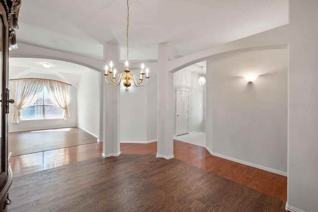 6705 Terrace Glen Dr - Photo 3 of 33