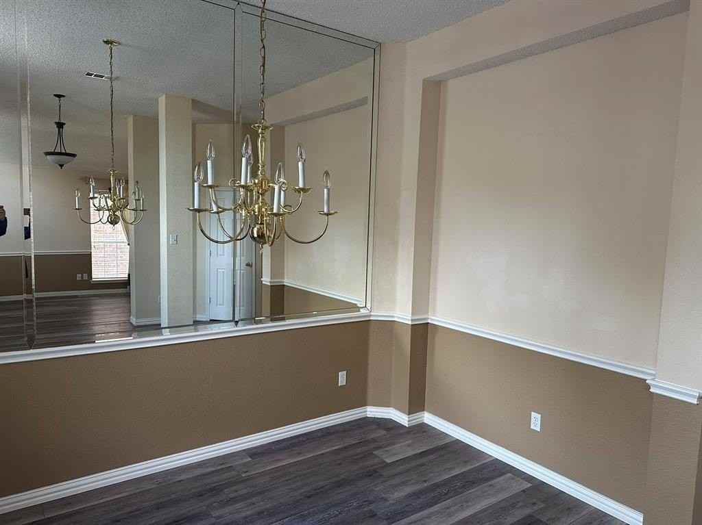 5201 Spicewood Dr - Photo 7 of 19