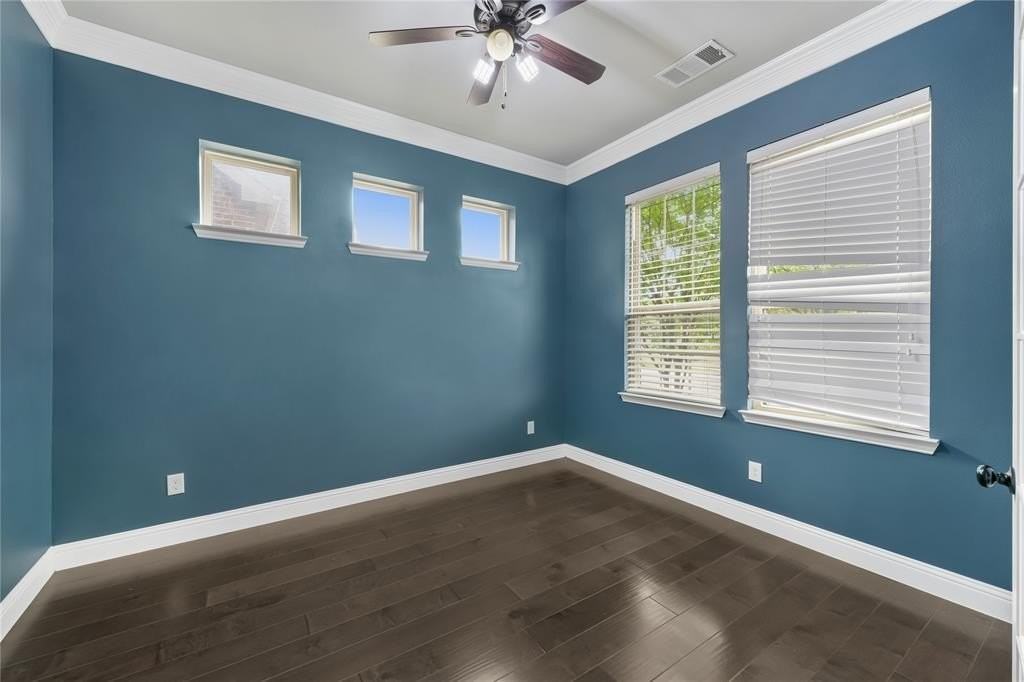 3421 Poinsettia Way - Photo 4 of 16