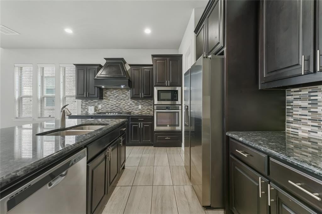 3421 Poinsettia Way - Photo 7 of 16