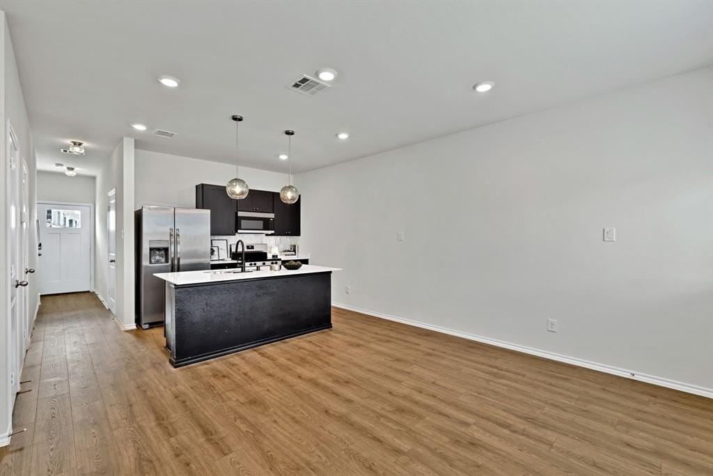 310 Arbor Dr - Photo 4 of 19