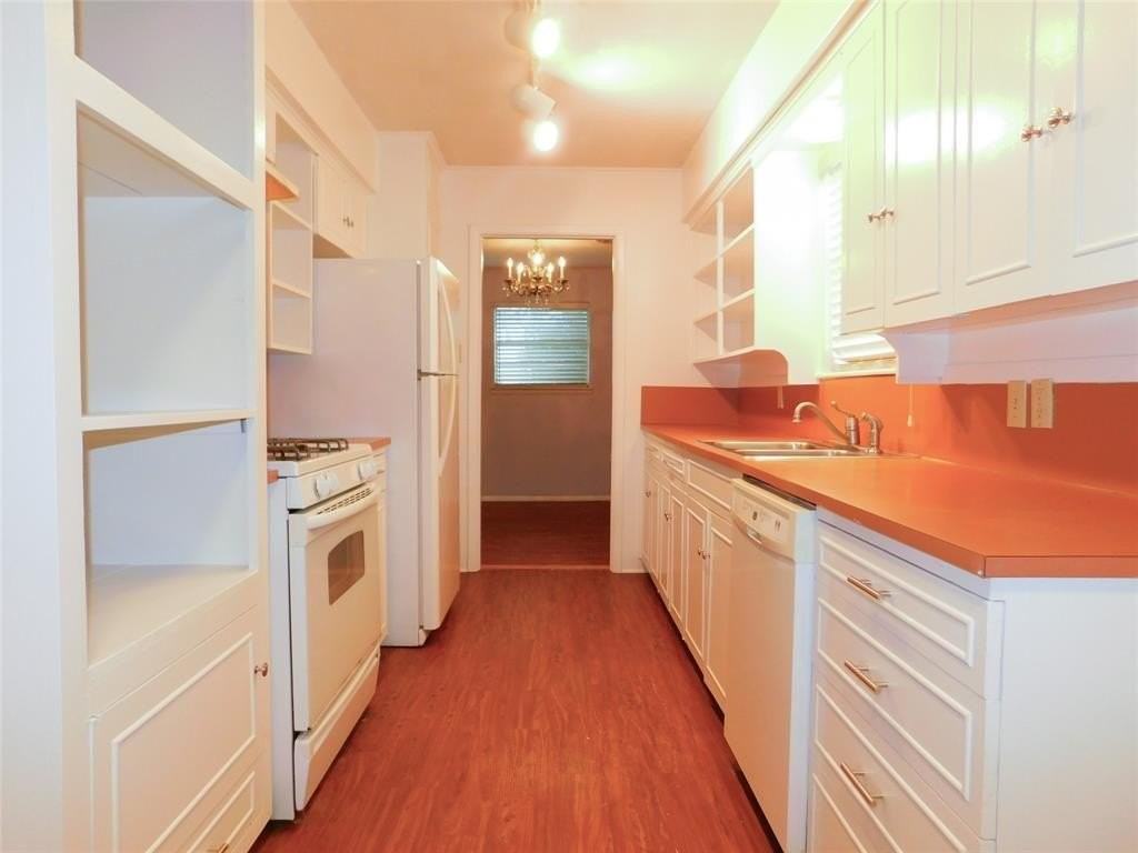 1128 Thomas St - Photo 7 of 27