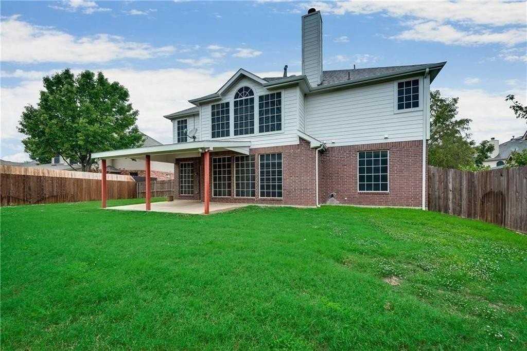 2016 Deer Path Ct - Photo 2 of 26