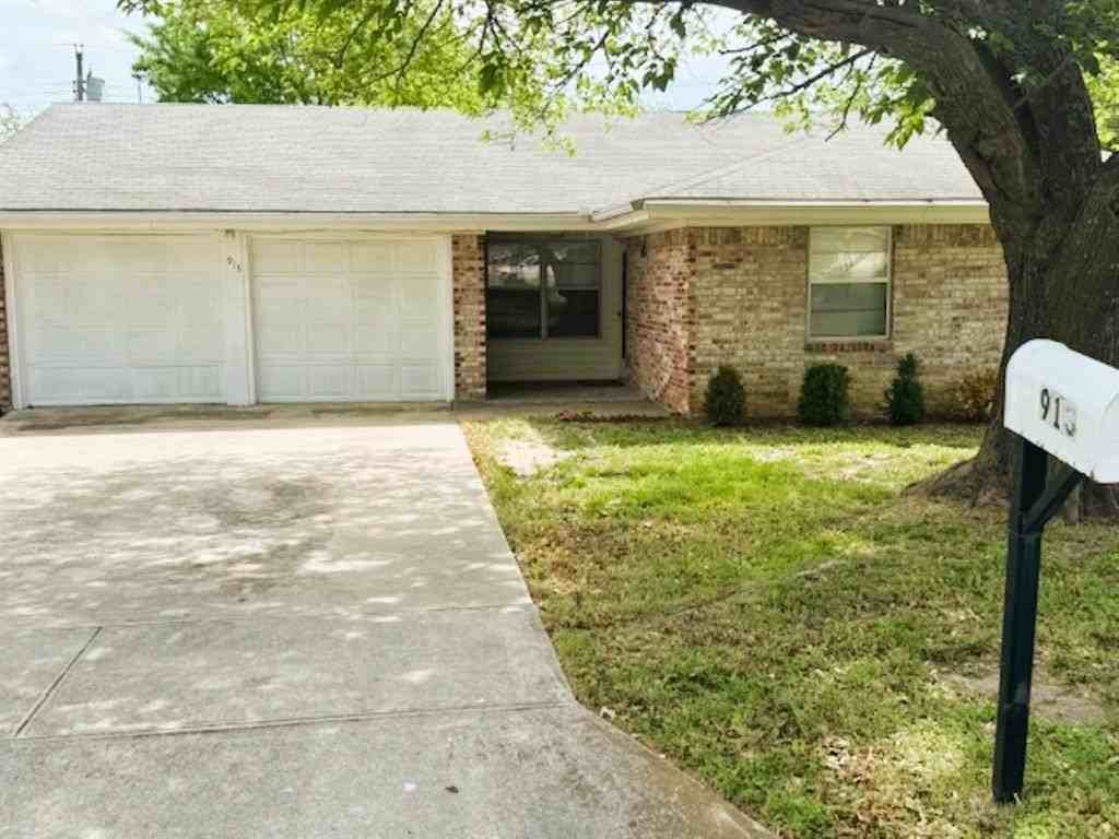 913 Patricia Dr - Photo 3 of 12