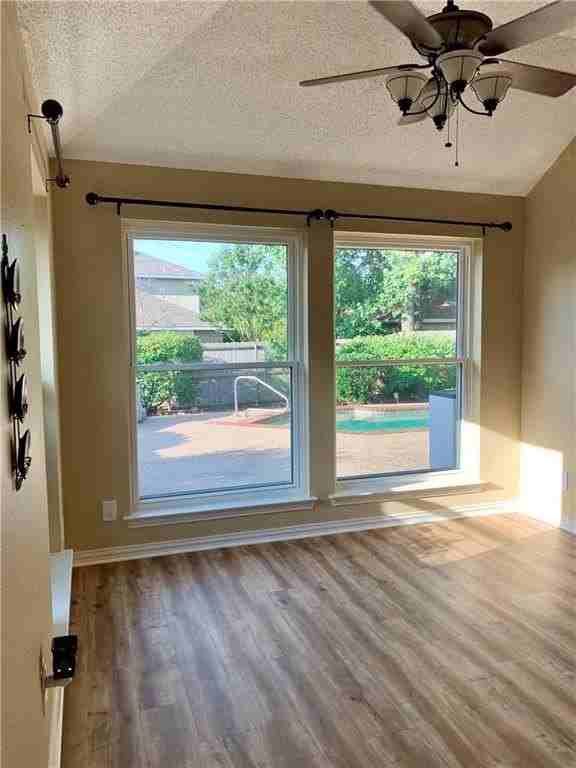 1417 Superior Dr - Photo 7 of 9