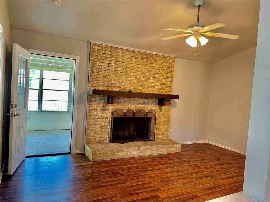 4726 Oakwood Dr - Photo 4 of 17