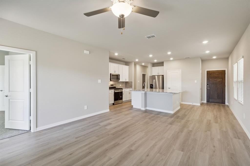 5205 Bonanza Dr - Photo 4 of 11